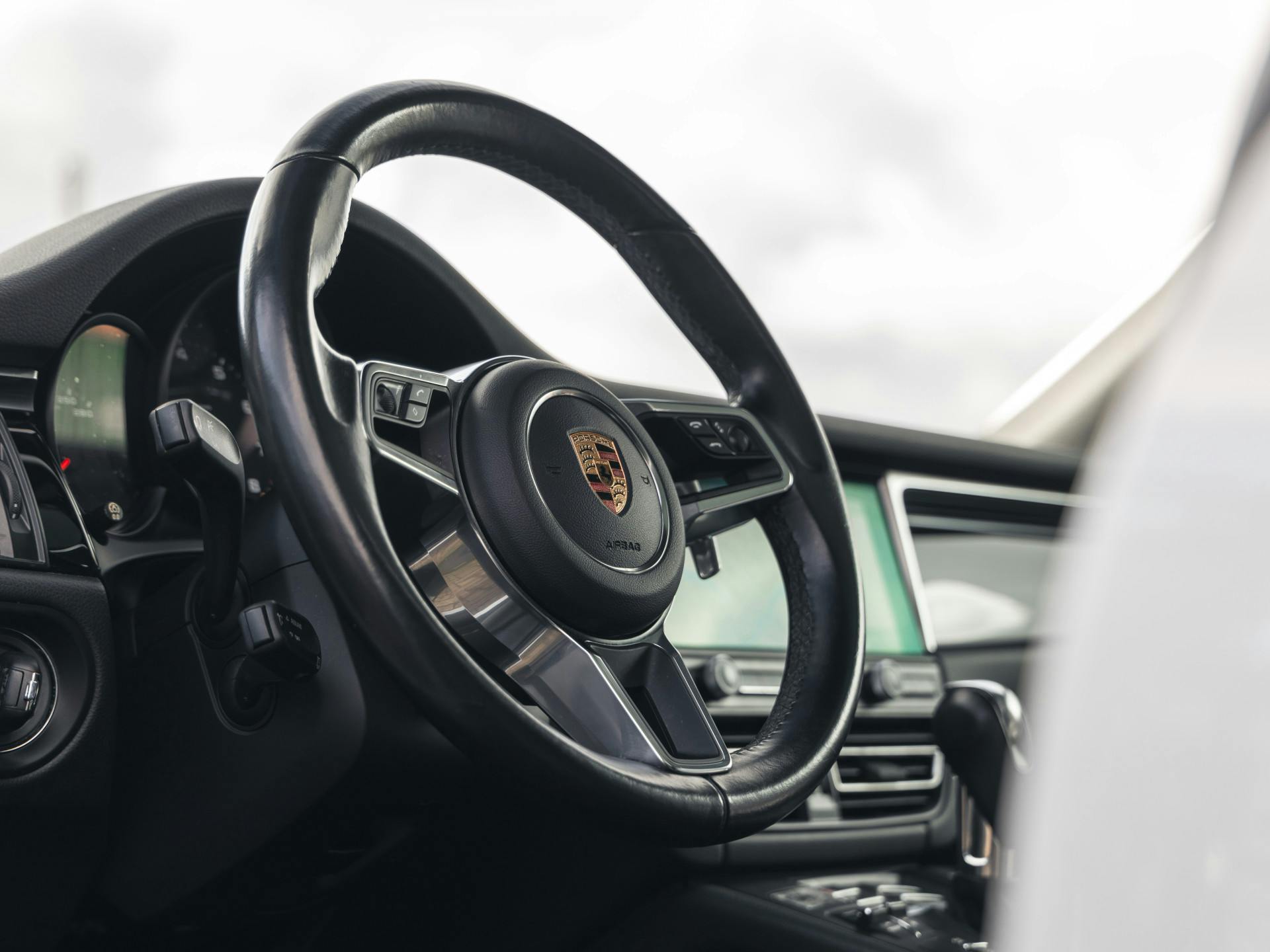 Porsche Macan 2.0 | Panoramadak | Bose | Luchtvering | Adaptieve Sportstoelen